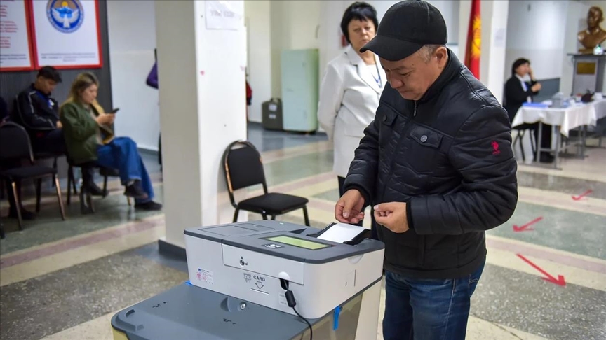 В Кыргызстане проходят досрочные выборы депутатов Жогорку Кенеша