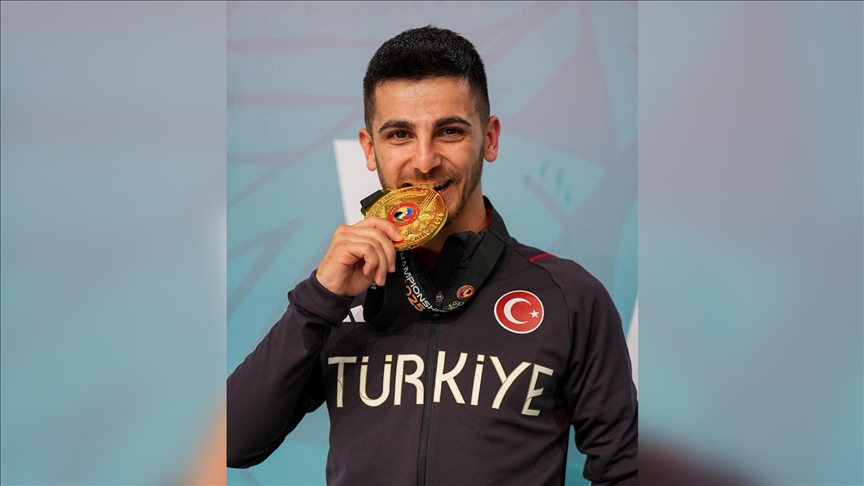 كاراتيه.. التركي "شامدان" يتوّج بطلا للعالم بوزن 60 كلغ