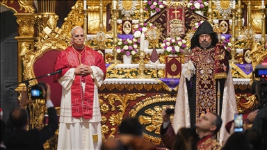 البابا يحضر قداس الأحد في كنسية بإسطنبول