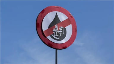 Avustralya'da fosil yakıt karşıtı protesto nedeniyle gemi trafiği durduruldu