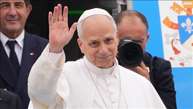 بابا الفاتيكان ليو الرابع عشر يصل لبنان