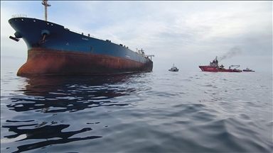 تركيا تعلن إخماد حريق سفينة "كايروس"