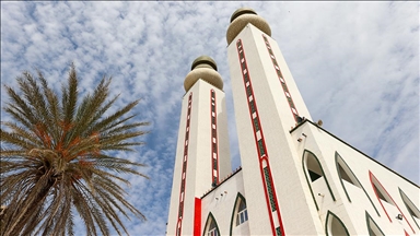 Симболот на Дакар, Сенегал - Џамија изградена по трагите на еден сон