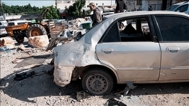 مستوطنون إسرائيليون يحطمون 5 مركبات فلسطينية بالضفة