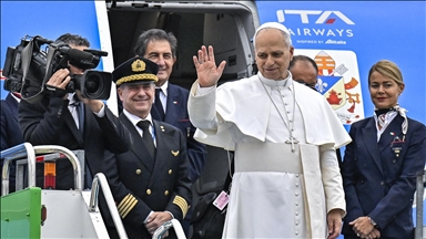 رئيس دولة الفاتيكان يغادر تركيا متجها إلى لبنان