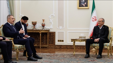 Dışişleri Bakanı Fidan, İran Cumhurbaşkanı Pezeşkiyan tarafından kabul edildi