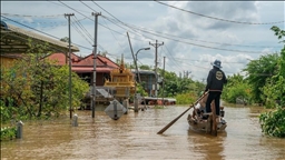 Thai premier apologizes for 'state's failure' to protect flood-hit communities