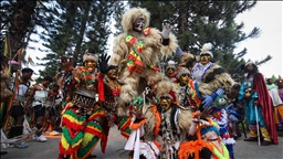 للتعريف بالتراث الثقافي.. كرنفال دكار يزين الطرق في السنغال