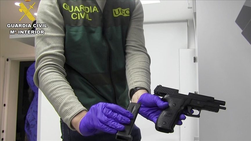 La Policía española desarticula una célula presuntamente relacionada con la “organización terrorista The Base”