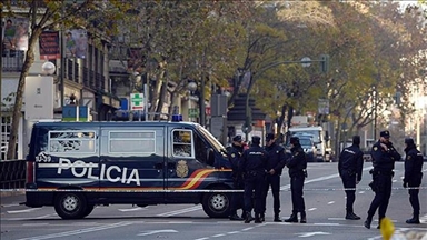 Policia spanjolle shkatërron një qelizë terroriste të dhunshme të supremacisë së bardhë