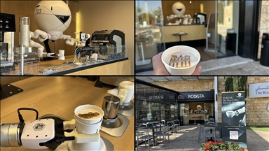 Amman'daki "Robot Cafe" tam otomasyon hizmetiyle ziyaretçilerine sıra dışı deneyim sunuyor