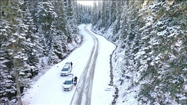 Li cihên bilind ên Boluyê stûriya berfê gihîşt 10 santîmetreyî