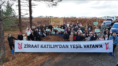 Ziraat Katılım 10. yılı dolayısıyla 30 bin fidan bağışladı