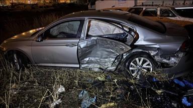 Li Erziromê du wesayît li hev qelibîn û kesek mir, 6 kes birîndar bûn