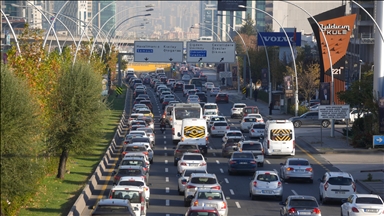 Başkentte yüzde 6,6'lık araç artışı trafiğe 22 dakikalık yük getirdi