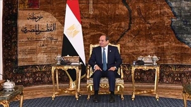 Egyptian president inaugurates international defense industries expo in Cairo