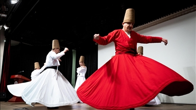 "Umudun Kanatları" sema eğitimiyle engelleri aşıyor