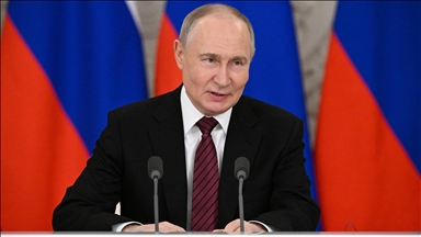 بوتين يوقع مرسوما يعفي الصينيين من تأشيرة الدخول إلى روسيا