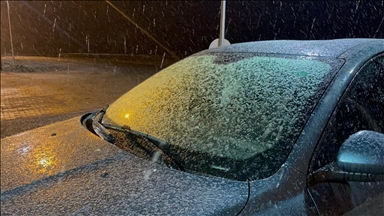 Li deverên bilind ên Erdexanê berf dibare