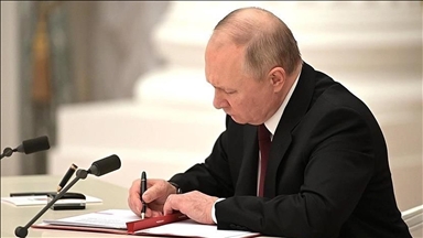 بوتين يوقع مرسوما يعفي الصينيين من تأشيرة الدخول إلى روسيا