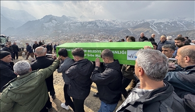 Termên 3 kesên li Wanê otomobîla wan totî bendavê bû hatin definkirin