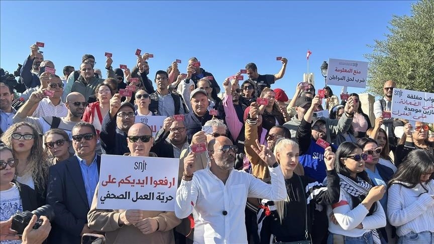 نقابة تونسية تلتمس محاكمة صحفية دون اعتقال لـ"أسباب صحية"