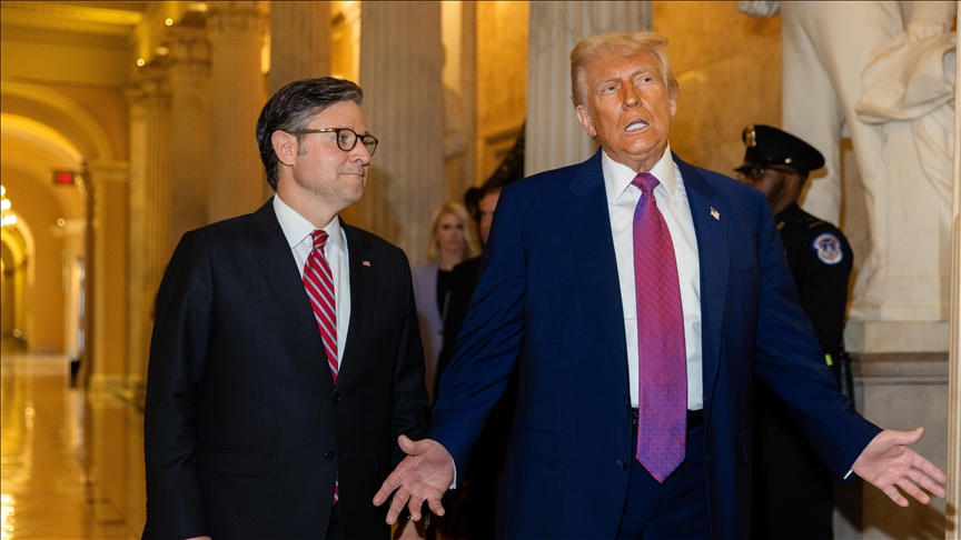 Trump, Democrats mobilize in final hours ahead of tight Tennessee special election