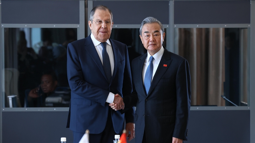 Russian, Chinese foreign ministers discuss strengthening economic ties at meeting in Moscow