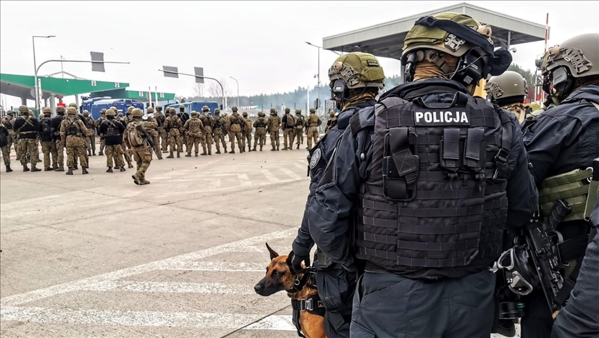 12 arrested as Polish police dismantle armed drug gang