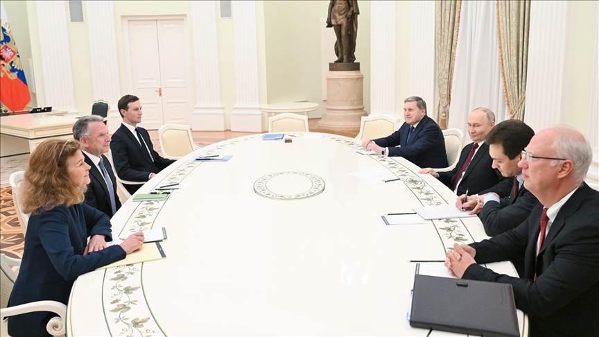 Trump advisers to push revised peace plan with Putin