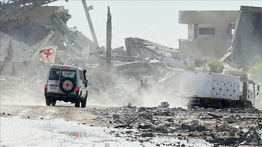 مكتب نتنياهو يتحدث عن الاستعداد لتسلم "عينات" من غزة لجثماني أسيرين