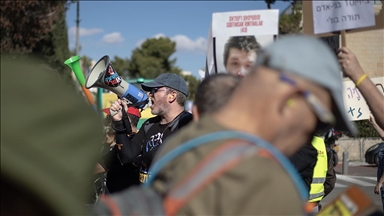 İsrail'de Başbakanlık ve Cumhurbaşkanlığı konutları önünde Netanyahu karşıtı gösteri