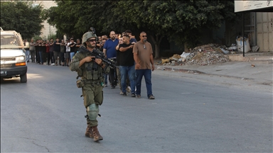 Filistin Esirler Cemiyeti: İsrail, Ekim 2023'ten beri Batı Şeria ve Kudüs'te 21 bin Filistinliyi gözaltına aldı