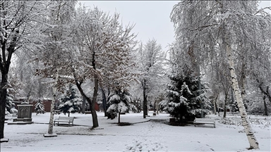 Yurdun bazı kesimlerinde kar etkili oldu