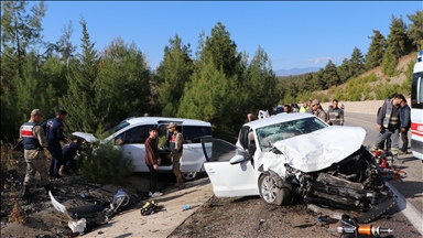Li Kilîsê wesayîteke bazirganiyê ya sivik û wesayîtek li hev qelibîn: 6 birîndar