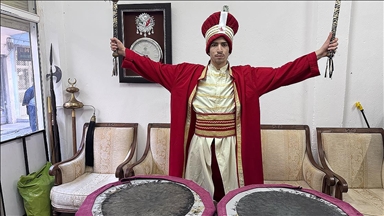 Genç Mehmet, sosyal medyada viral olan mehter performansını dizi setine taşıdı