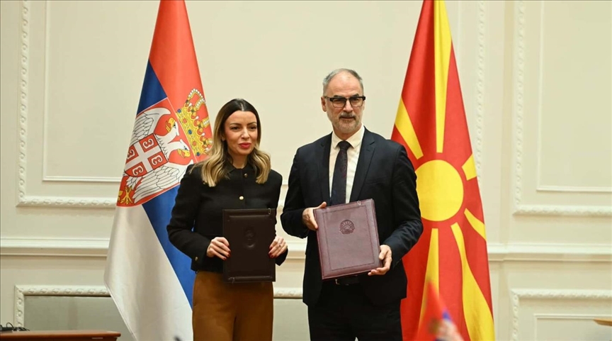 Владите на Северна Македонија и Србија потпишаа меморандум за разбирање 