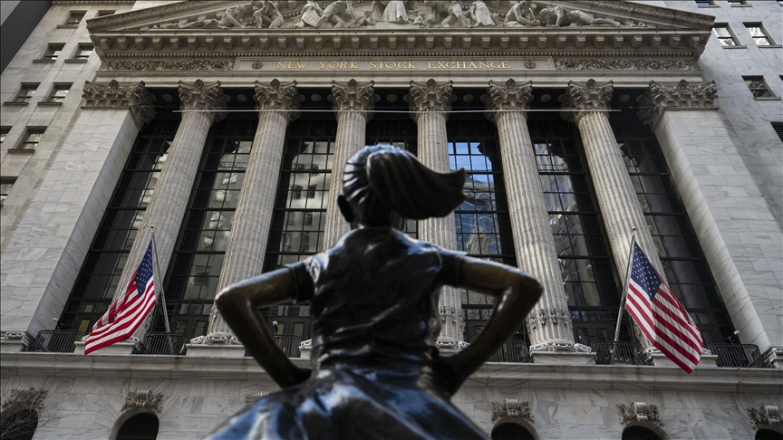 US stock markets end in green