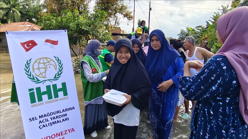 LSM Turkiye salurkan bantuan untuk korban banjir dan longsor di Sumatra