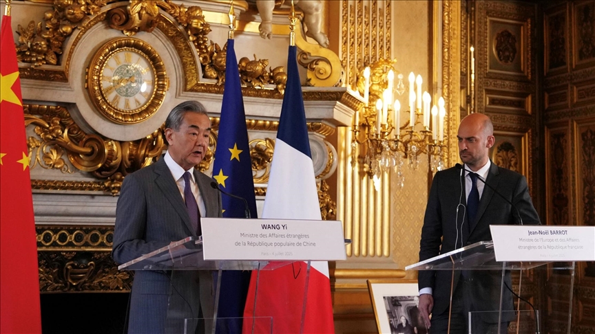 Chine - France : Barrot et Wang Yi discutent des principales crises internationales