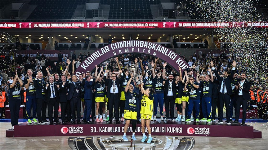Kadınlar Cumhurbaşkanlığı Kupası'nı Fenerbahçe Opet kazandı