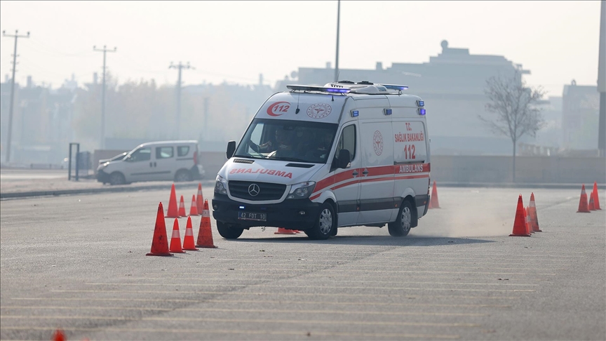 Konya'da ambulans rallisi düzenlendi