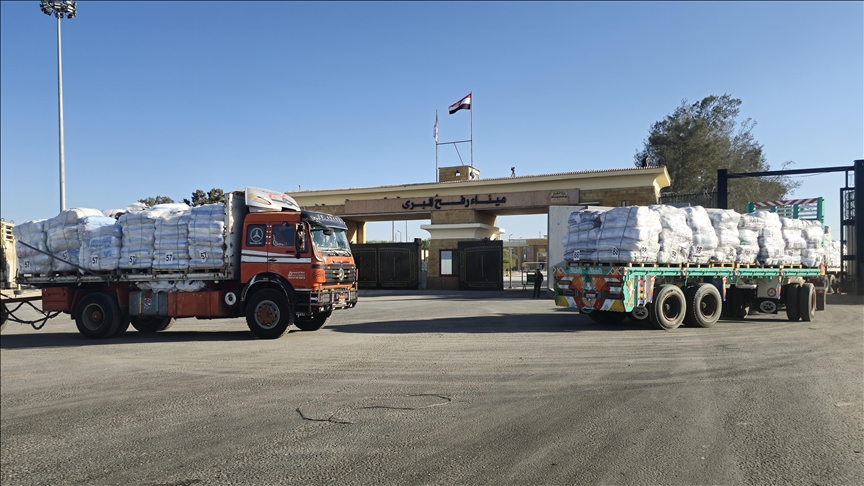 İsrail, Gazze'deki Refah Sınır Kapısı'nın "tüm esirler teslim edilince" iki yönlü açılacağını açıkladı