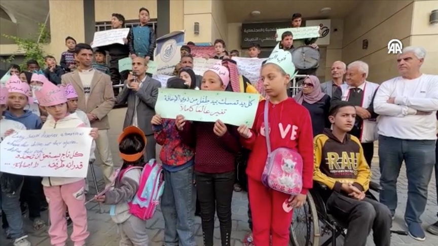 Децата од Газа одржаа протест по повод Меѓународниот ден на лицата со попреченост