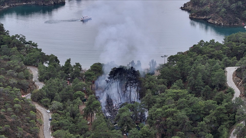  Fethiye'de kamp alanında çıkan yangın kontrol altına alındı