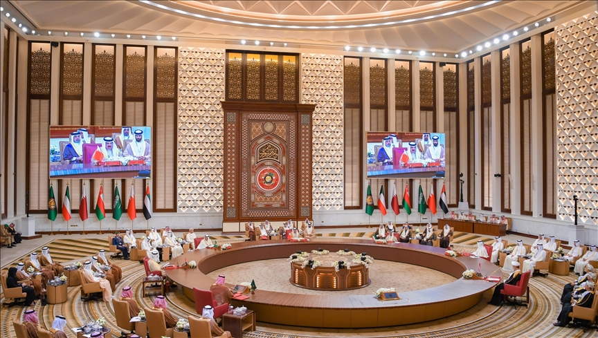 مشاركة أولى لسلطان عمان.. القادة المشاركون بالقمة الخليجية (إطار)