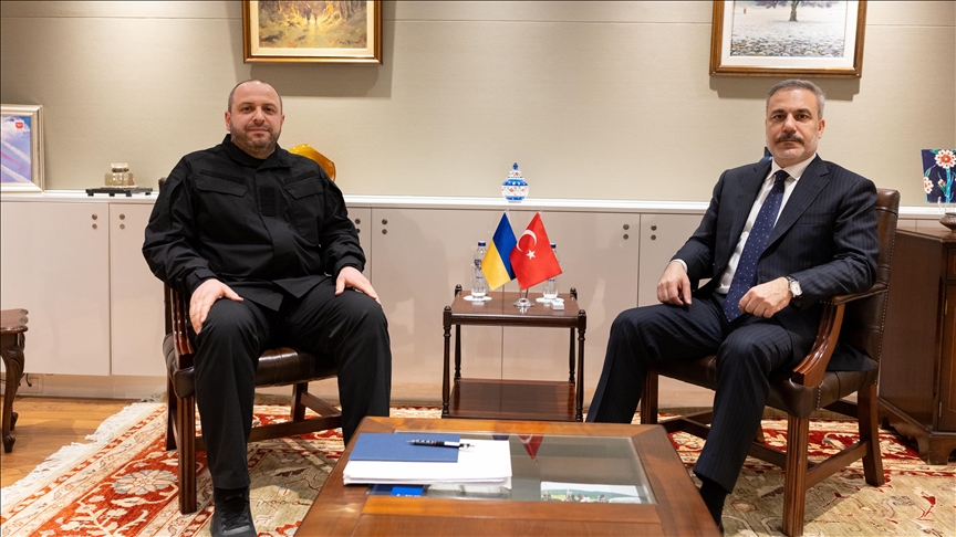 بروكسل.. فيدان يلتقي أمين مجلس الأمن القومي والدفاع الأوكراني