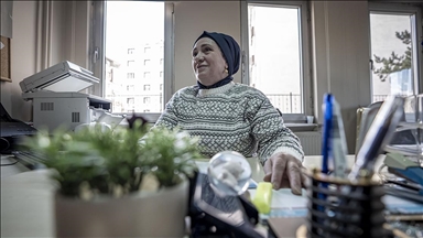 55 yaşında çalışma hayaline kavuştu, şimdi kendisi gibi engellilere rehberlik ediyor