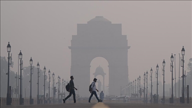 Hava kirliliğiyle mücadele eden Delhi'de 3 yılda 200 binden fazla solunum yolu enfeksiyonu görüldü
