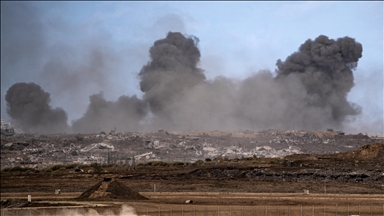 İsrail ordusu, Gazze kentinde konutları yıktı, Han Yunus'u topçu atışıyla bombaladı